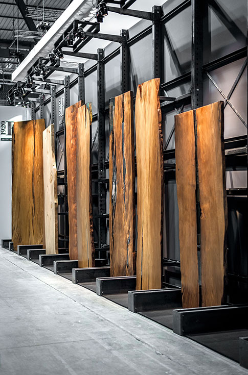 ATELIER VON HOLZBRETTER